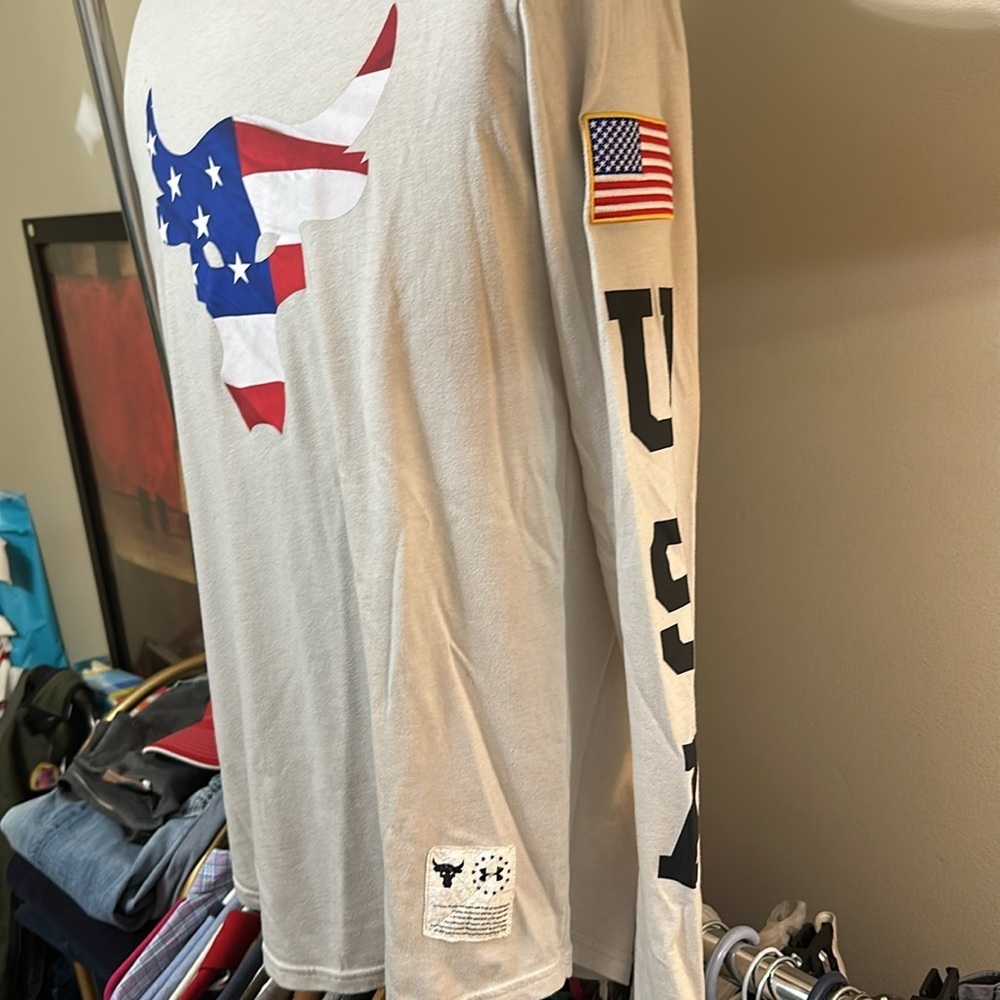 Men’s under Armour project rock Texas flag bull size medium shirt - Picture 2 of 5